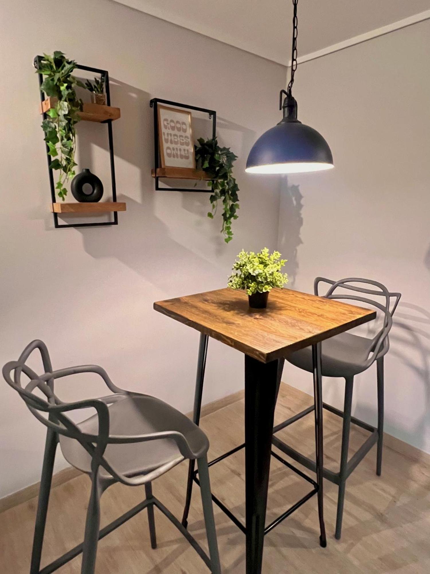 Nuevo Y Moderno Departamento A Pasos De Clinica Condes * Santiago